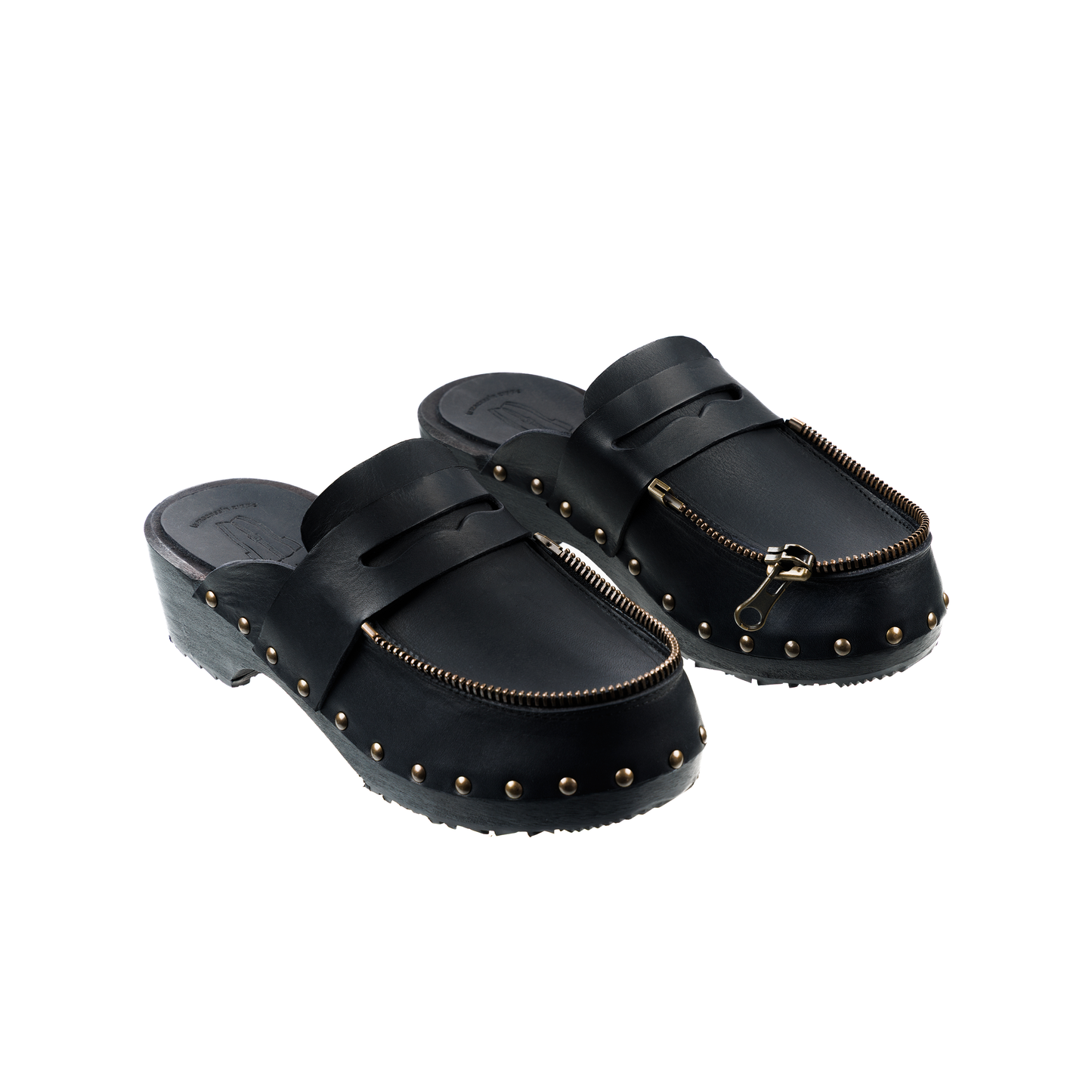 Zipped clogs